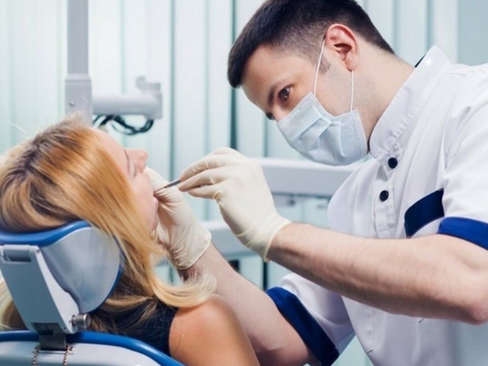 Бесплатная консультация стоматолога-ортопеда, стоматолога-хирурга